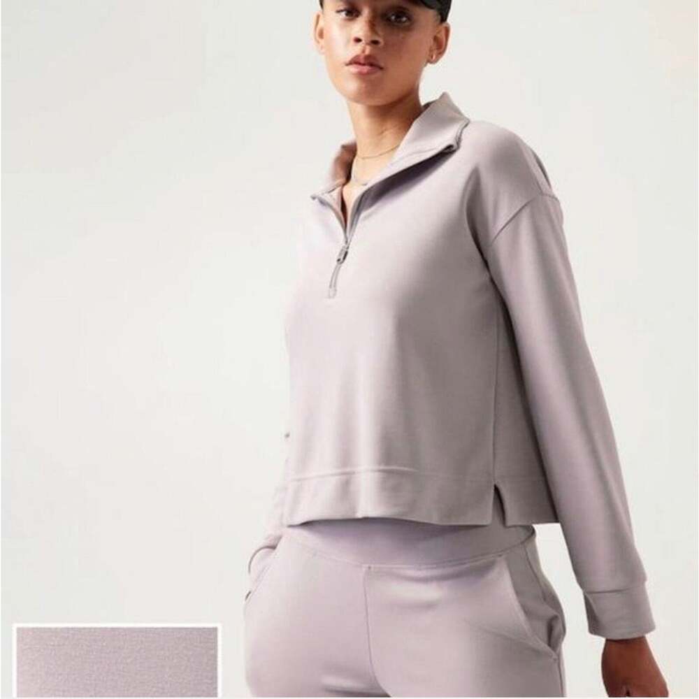 Athleta Seasoft 1/4 Zip Sweatshirt Medium Purple Lavender Pullover Soft